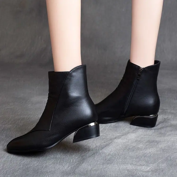 Women Fleece Lined Low Heel Boots Black Pointed Toe — feature 7