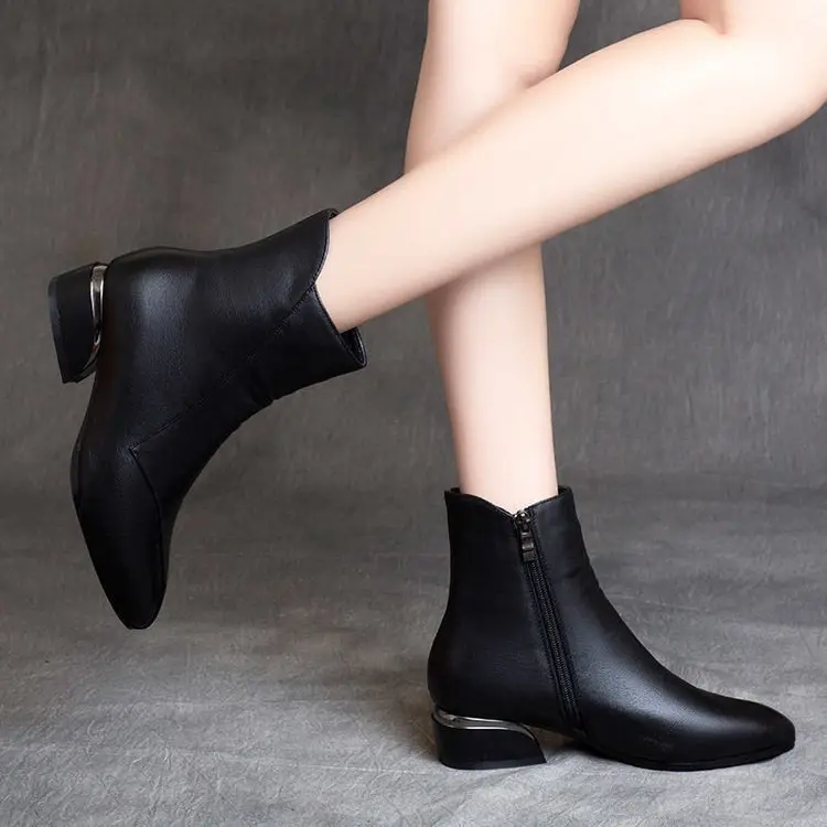 Women Fleece Lined Low Heel Boots Black Pointed Toe — feature 9