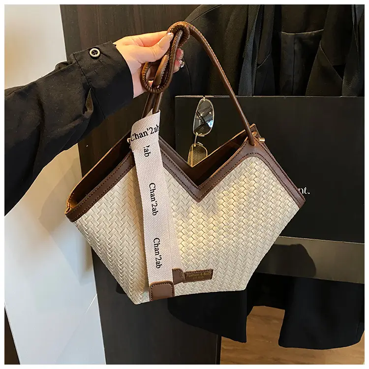 Retro Woven Shoulder Bag Women 2025 High-End Fashion — feature 14