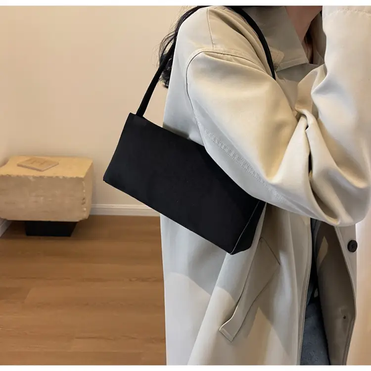 Retro Solid Color Underarm Bag for Women — feature 18