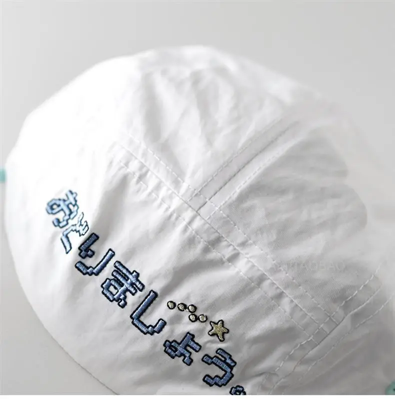 Japanese Embroidered Flat Cap Blue & Beige Unisex — feature 13