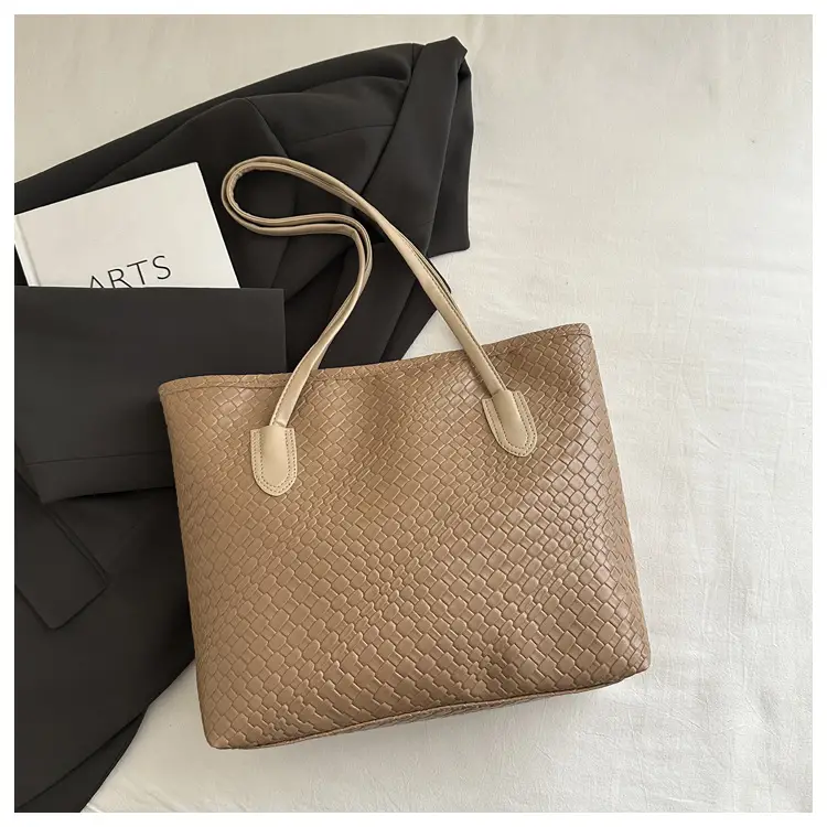 Women Woven Textured Shoulder Bags 2025 Autumn Winter — feature 19