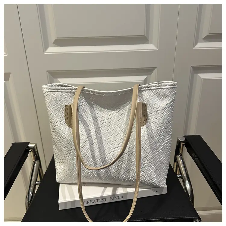 Women Woven Textured Shoulder Bags 2025 Autumn Winter — feature 27