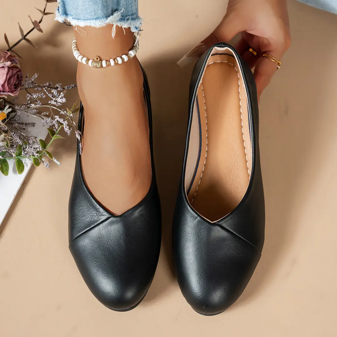 Mom's Shoes, Shallow Mouth Single Shoes, Soft Sole Flat Women's Shoes, Soft Leather, 2025 Slip-On Casual Style, Early Spring 2026 Casual Style - Image 6