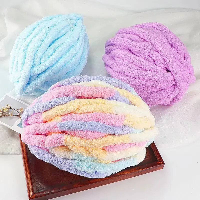 Cat Tail Thick Ice Stick Sausage Yarn Thick Wool Wrapped Around a Large Tree Hand-Knitted Crochet Bag Cushion Soft Finger-Knitted Blanket Yarn