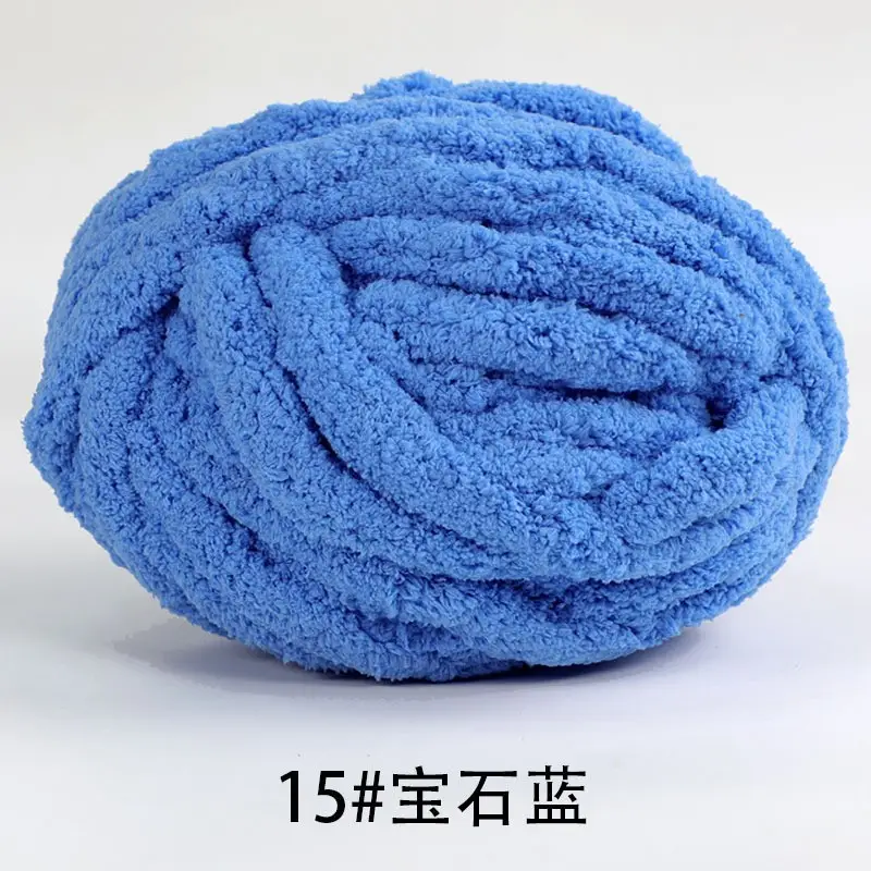 Cat Tail Thick Ice Stick Sausage Yarn Thick Wool Wrapped Around a Large Tree Hand-Knitted Crochet Bag Cushion Soft Finger-Knitted Blanket Yarn