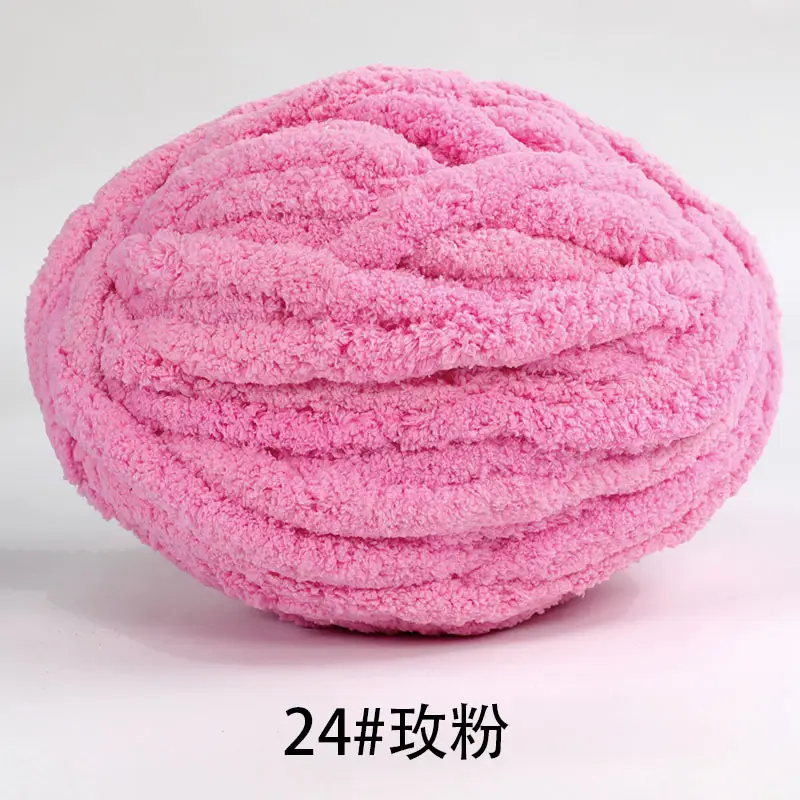 Cat Tail Thick Ice Stick Sausage Yarn Thick Wool Wrapped Around a Large Tree Hand-Knitted Crochet Bag Cushion Soft Finger-Knitted Blanket Yarn