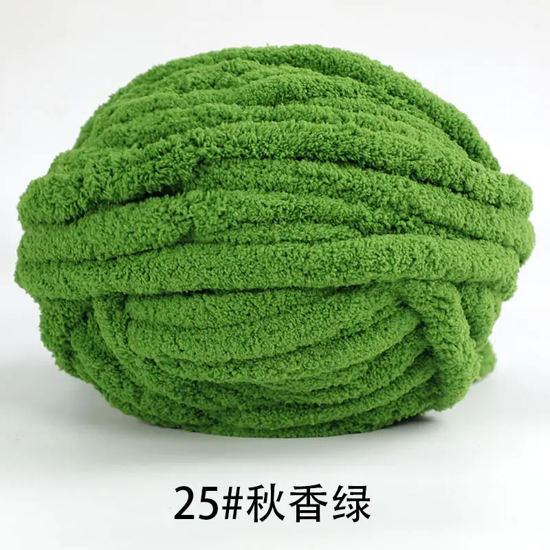 Cat Tail Thick Ice Stick Sausage Yarn Thick Wool Wrapped Around a Large Tree Hand-Knitted Crochet Bag Cushion Soft Finger-Knitted Blanket Yarn