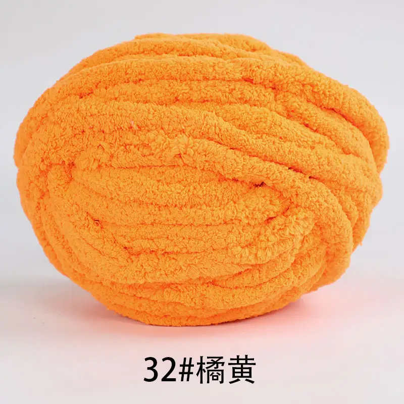 Cat Tail Thick Ice Stick Sausage Yarn Thick Wool Wrapped Around a Large Tree Hand-Knitted Crochet Bag Cushion Soft Finger-Knitted Blanket Yarn