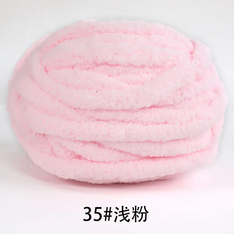 Cat Tail Thick Ice Stick Sausage Yarn Thick Wool Wrapped Around a Large Tree Hand-Knitted Crochet Bag Cushion Soft Finger-Knitted Blanket Yarn