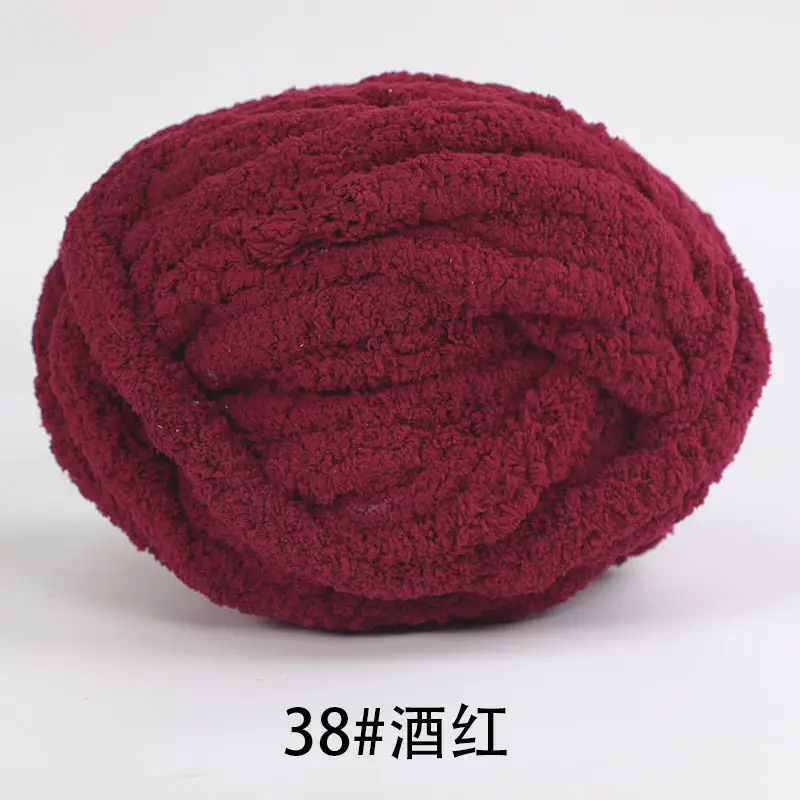 Cat Tail Thick Ice Stick Sausage Yarn Thick Wool Wrapped Around a Large Tree Hand-Knitted Crochet Bag Cushion Soft Finger-Knitted Blanket Yarn