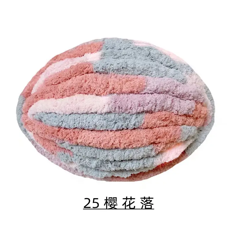 Cat Tail Thick Ice Stick Sausage Yarn Thick Wool Wrapped Around a Large Tree Hand-Knitted Crochet Bag Cushion Soft Finger-Knitted Blanket Yarn