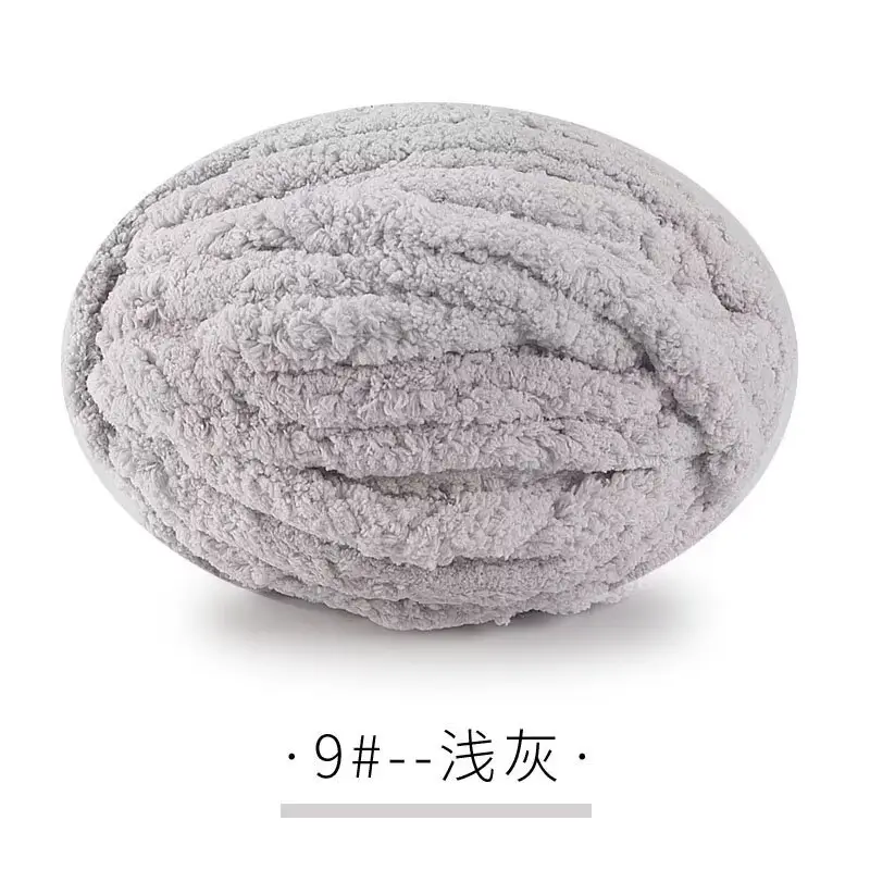 Cat Tail Thick Ice Stick Sausage Yarn Thick Wool Wrapped Around a Large Tree Hand-Knitted Crochet Bag Cushion Soft Finger-Knitted Blanket Yarn