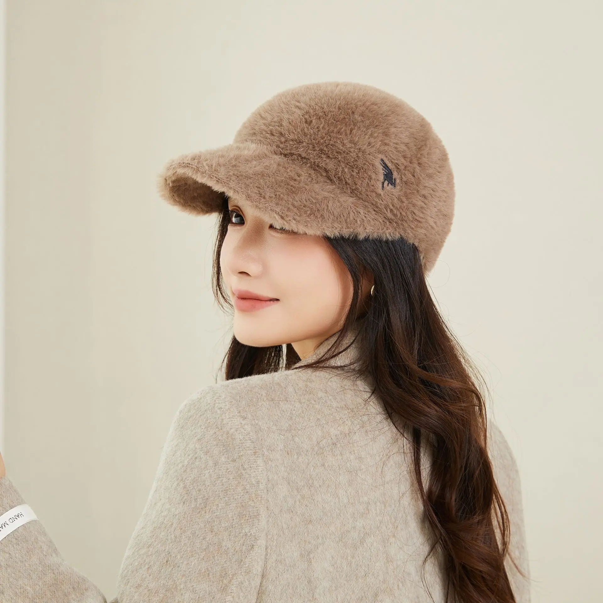 Women's Plush Baseball Cap Winter Cycling Warm Hat - Image 7