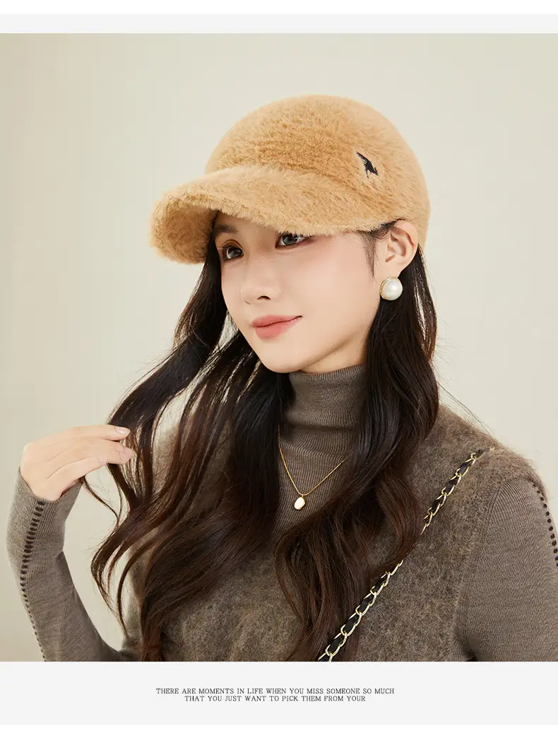 Women's Plush Baseball Cap Winter Cycling Warm Hat — feature 11