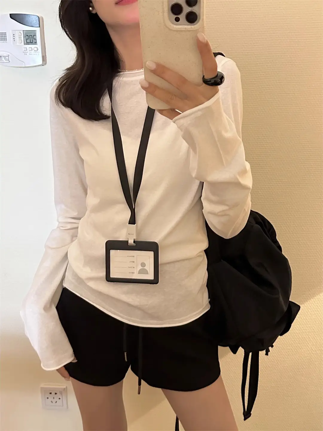 Korean Style Round Neck Rolled Edge Long-Sleeved T-Shirt for Women in Spring and Summer Slimming Look Inner Sun Protection Blouse Thin Bottoming Top