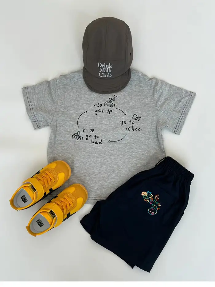 Kids Summer Suit Gray T-Shirt Embroidered Shorts Yellow Sneakers — feature 1