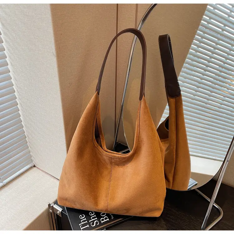 Black Crossbody Bag for Women 2026 Autumn Winter — feature 11