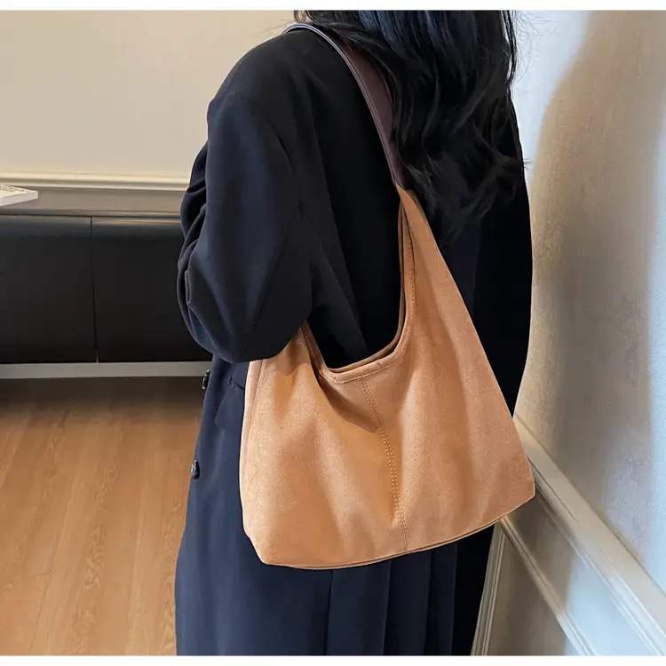Black Crossbody Bag for Women 2026 Autumn Winter — feature 22