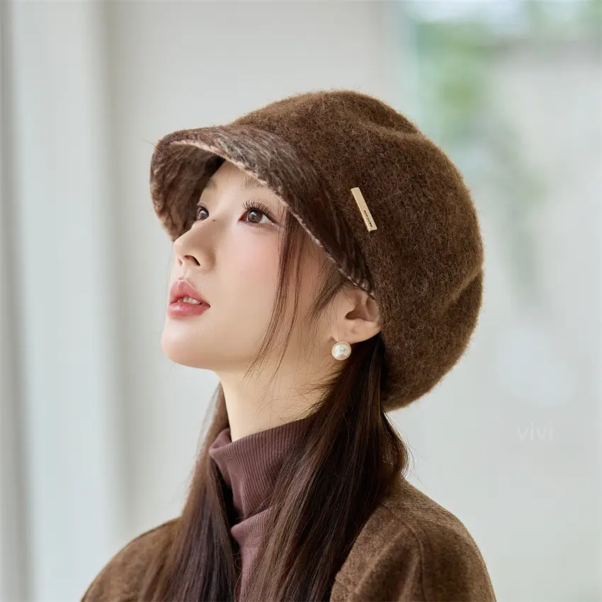 Women Korean Retro Duckbill Cap Autumn Winter Warm Windproof Beret — feature 2