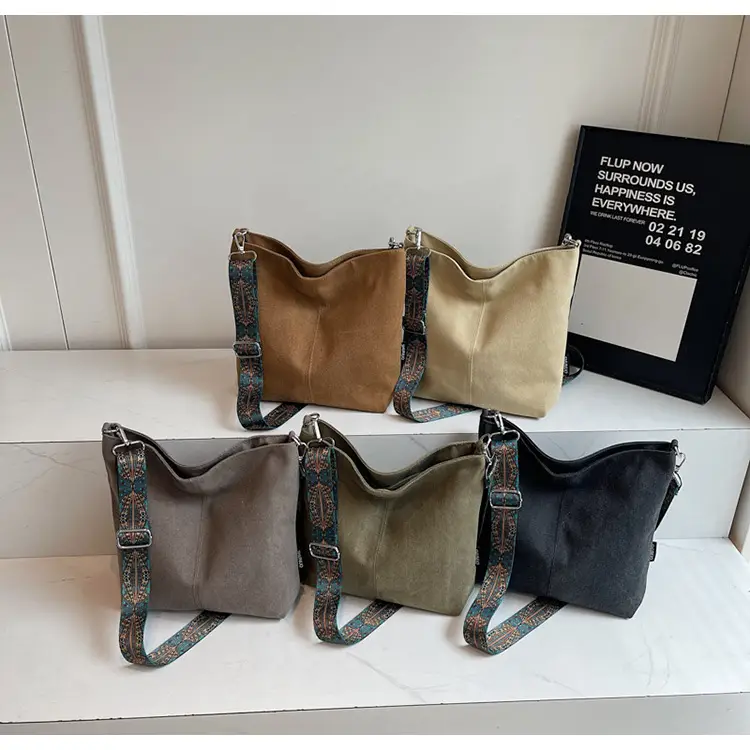 Women's Retro Patterned Shoulder Bag 2025 Autumn — feature 17