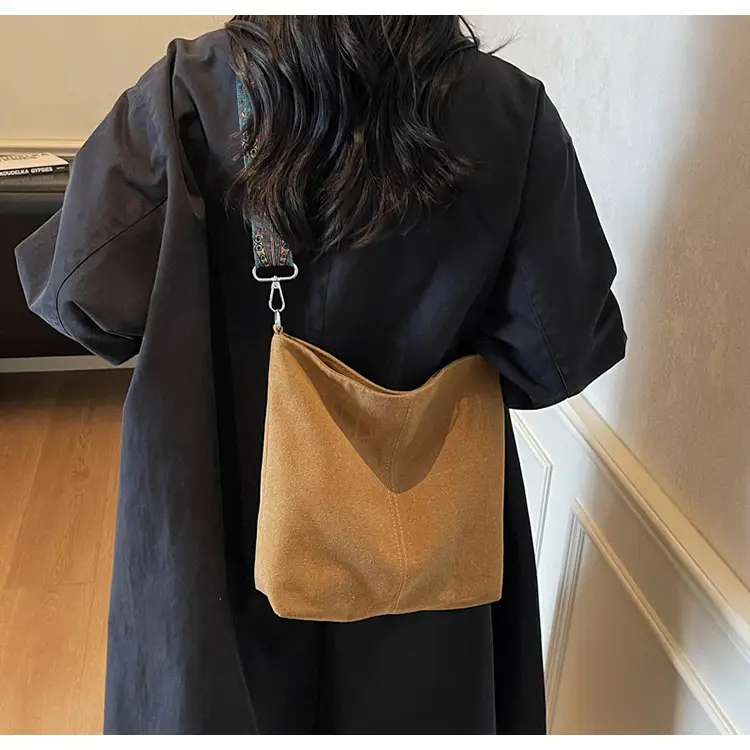 Women's Retro Patterned Shoulder Bag 2025 Autumn — feature 18