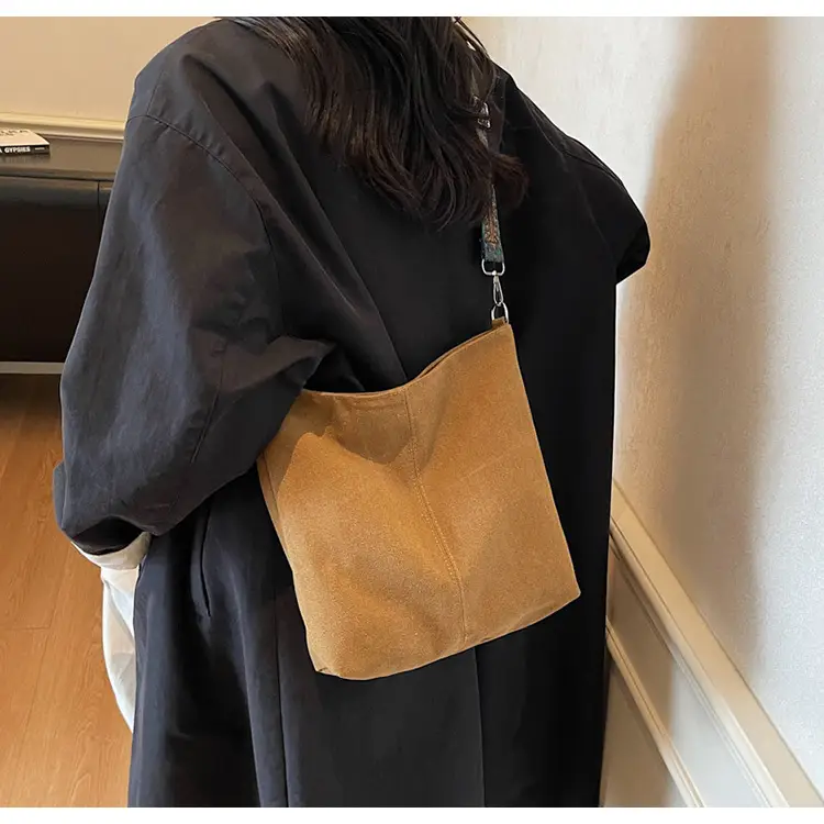 Women's Retro Patterned Shoulder Bag 2025 Autumn — feature 19
