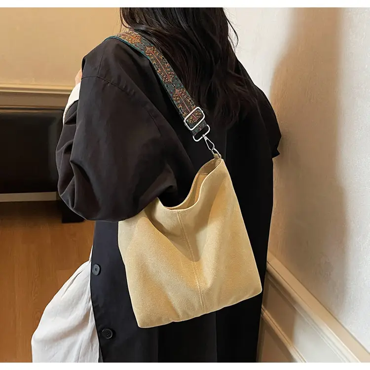 Women's Retro Patterned Shoulder Bag 2025 Autumn — feature 20