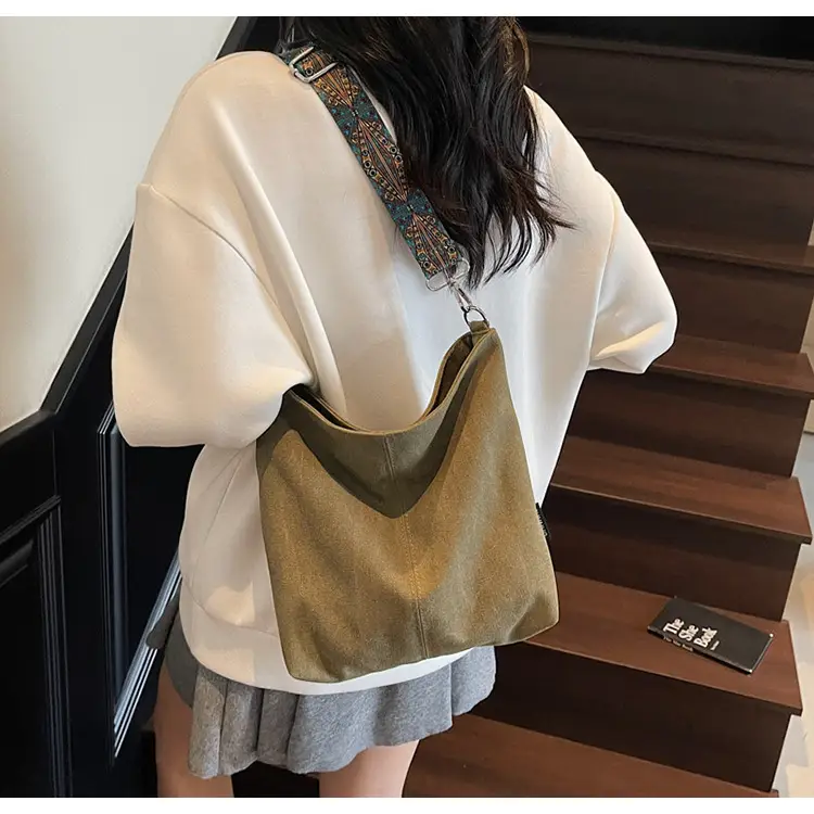 Women's Retro Patterned Shoulder Bag 2025 Autumn — feature 24