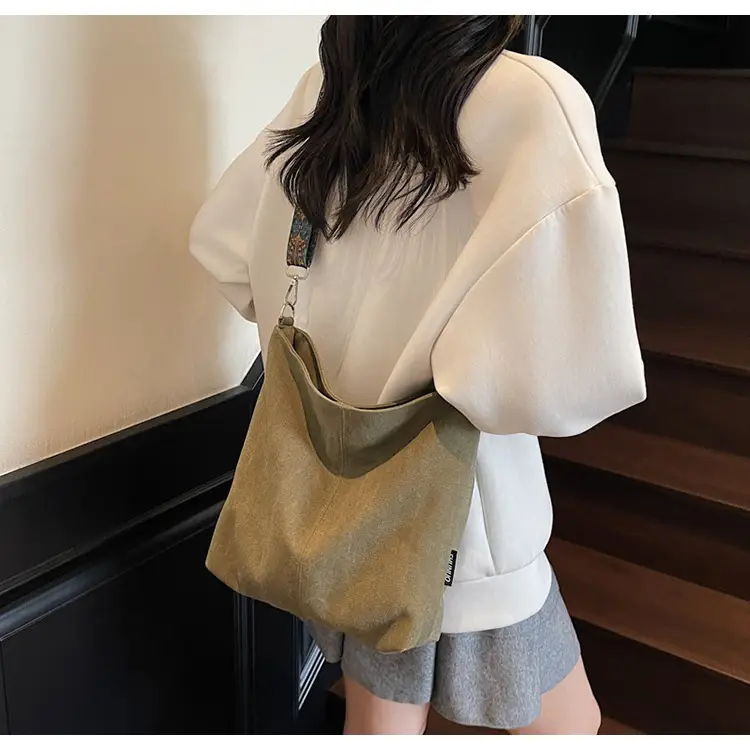 Women's Retro Patterned Shoulder Bag 2025 Autumn — feature 25
