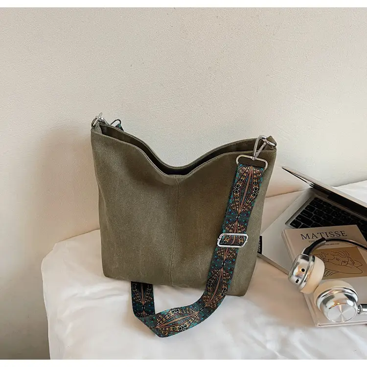 Women's Retro Patterned Shoulder Bag 2025 Autumn — feature 30