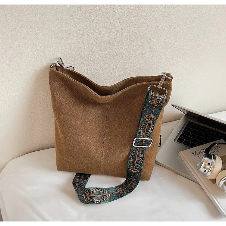 Women's Retro Patterned Shoulder Bag 2025 Autumn — feature 32