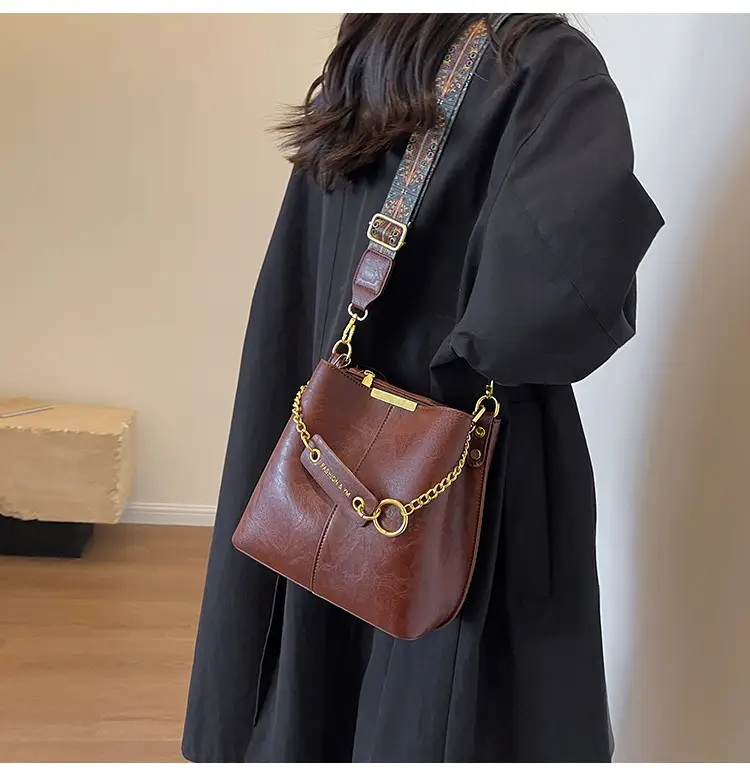 Brown Leather Crossbody Bag for Women 2025 — feature 21