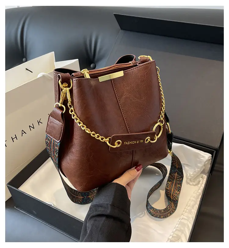 Brown Leather Crossbody Bag for Women 2025 — feature 3