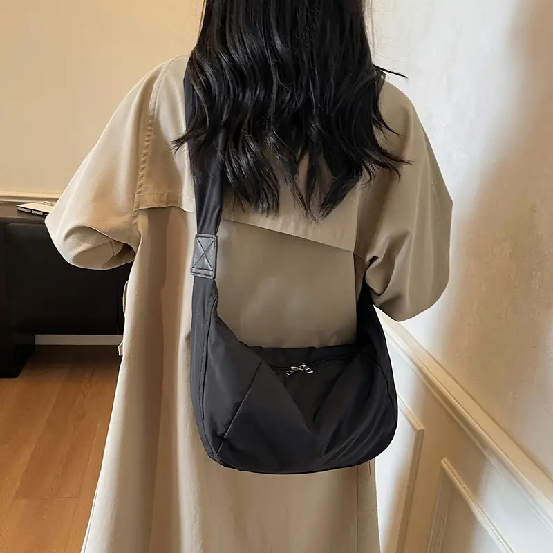Women's Cream Crossbody Bag Large Capacity Fashion Elegant