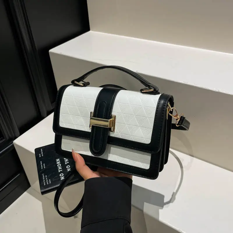 Women's Black White Contrast Textured Shoulder Bag 2025 - Image 6