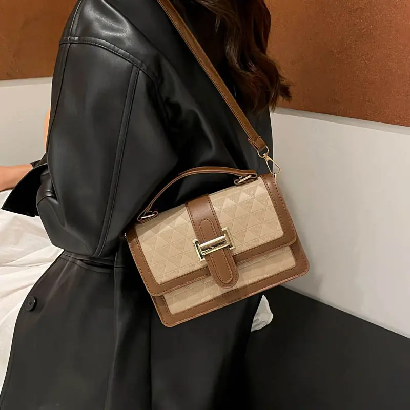 Women's Black White Contrast Textured Shoulder Bag 2025 - Image 9