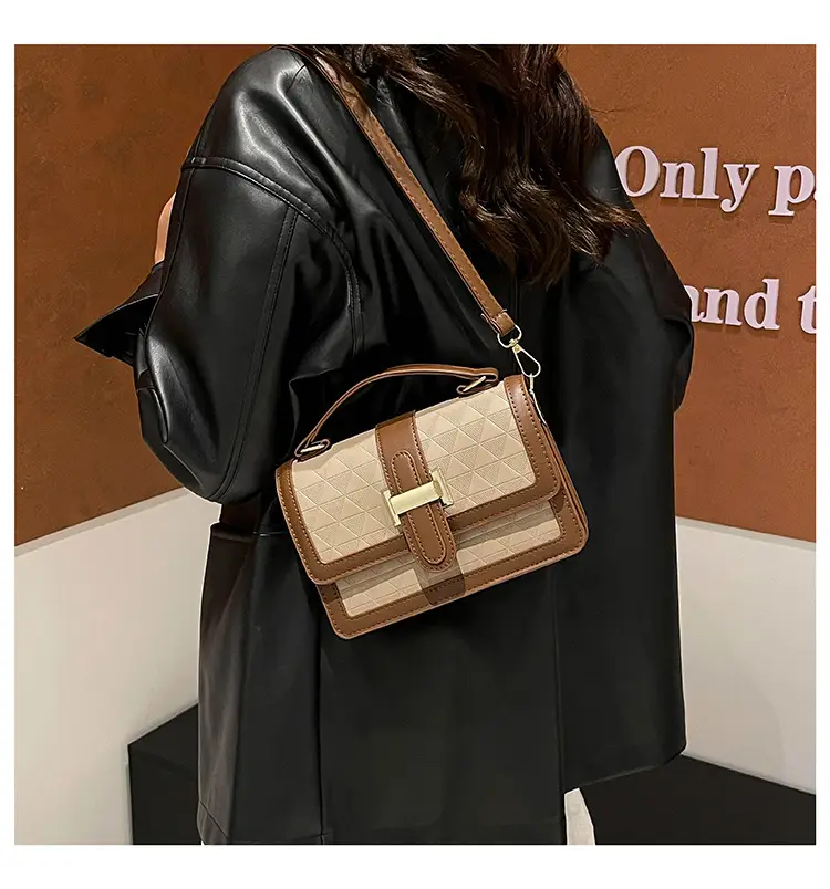Women's Black White Contrast Textured Shoulder Bag 2025 — feature 18