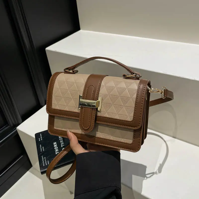 Women's Black White Contrast Textured Shoulder Bag 2025 - Image 4