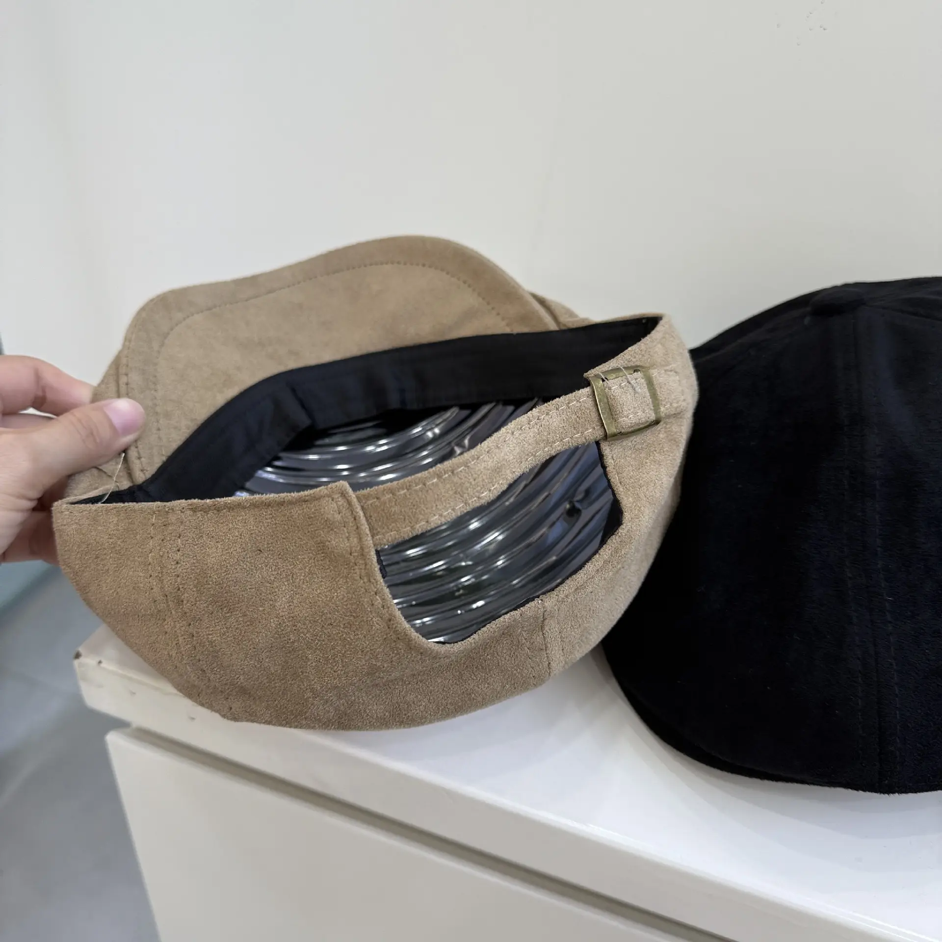 Women Adjustable Duckbill Cap Beige Black Brown — feature 6