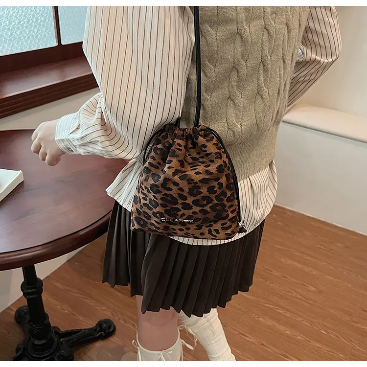 Frosted Leopard Print Shoulder Crossbody Bag for Women — feature 7