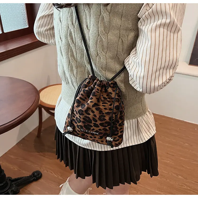 Frosted Leopard Print Shoulder Crossbody Bag for Women — feature 9
