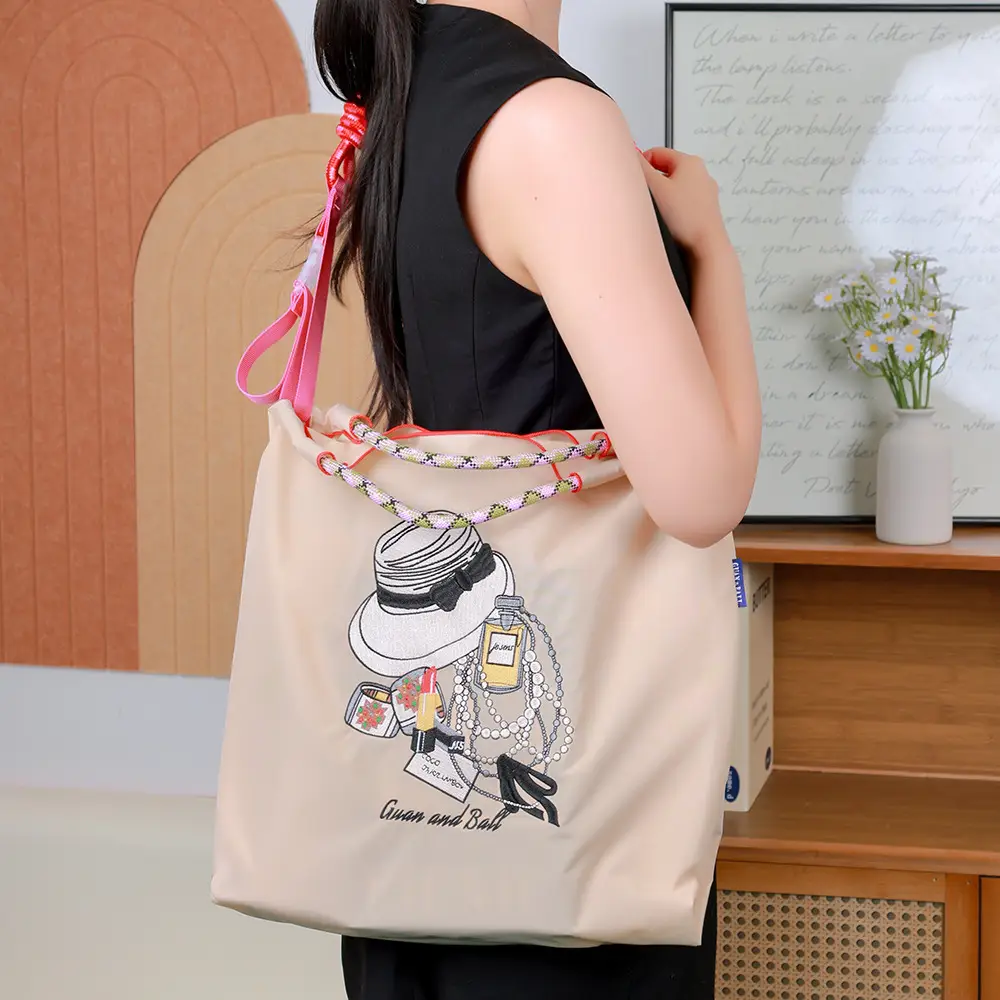 Women Embroidered Crossbody Bag Waterproof Large Capacity — feature 40