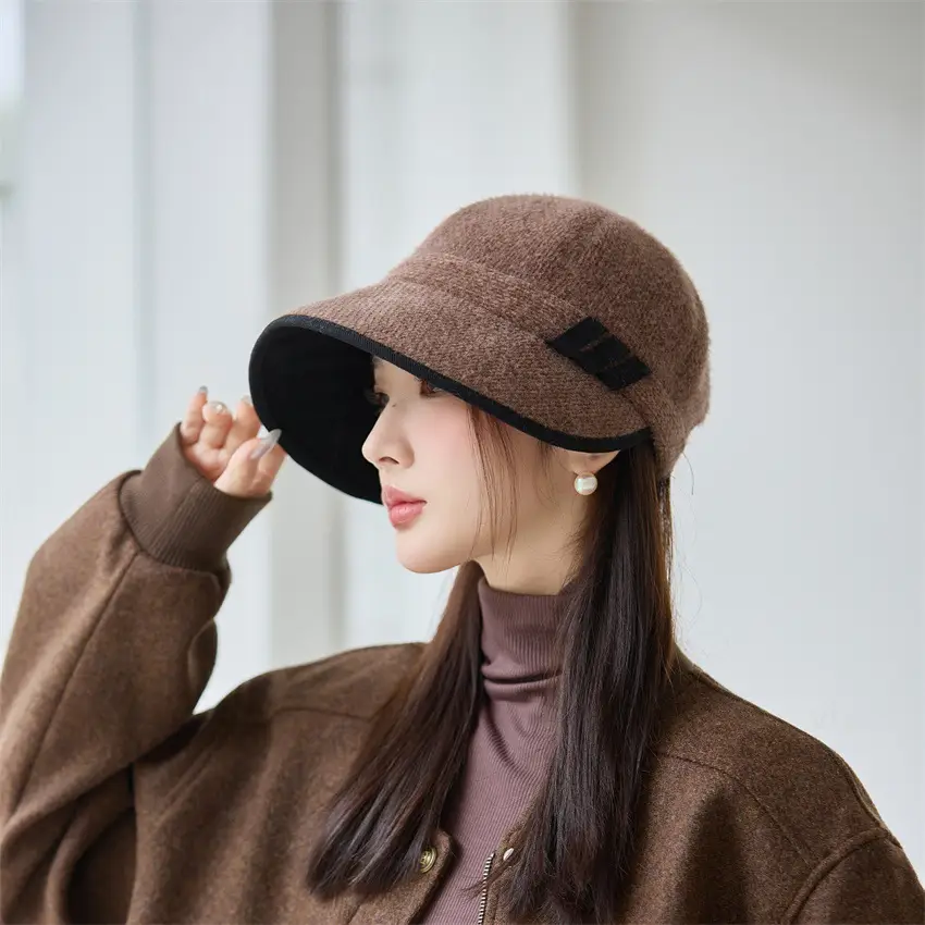 Japanese Style Duckbill Cap for Women Winter Wear - Image 4