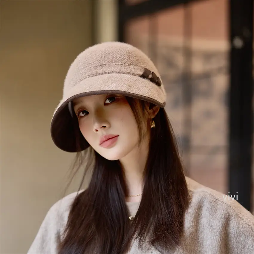Japanese Style Duckbill Cap for Women Winter Wear — feature 8
