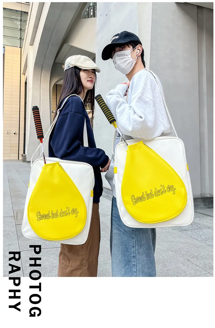 Red Teardrop Badminton Bag for Men Women — feature 3