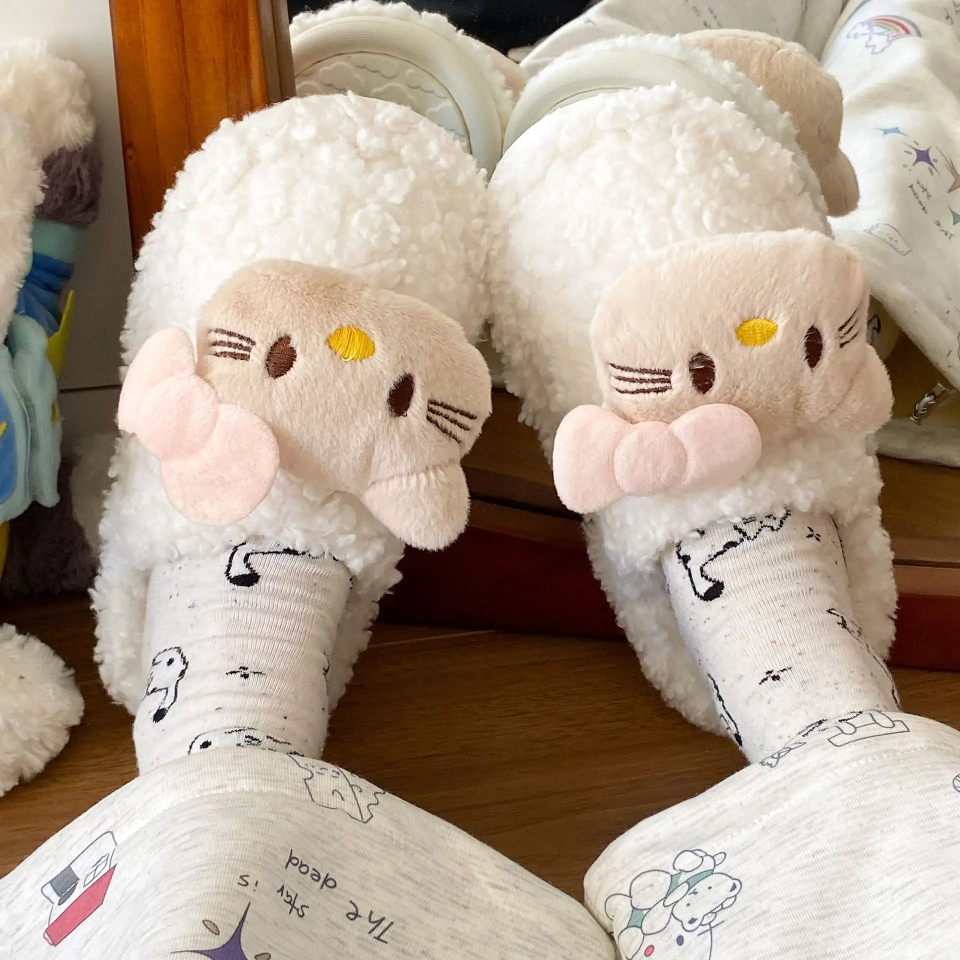 Cute Kitten Plush Cotton Winter Slippers for Women - Image 4