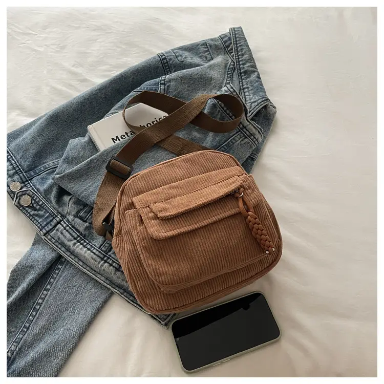 Trendy White Crossbody Bag for Women 2025 — feature 9