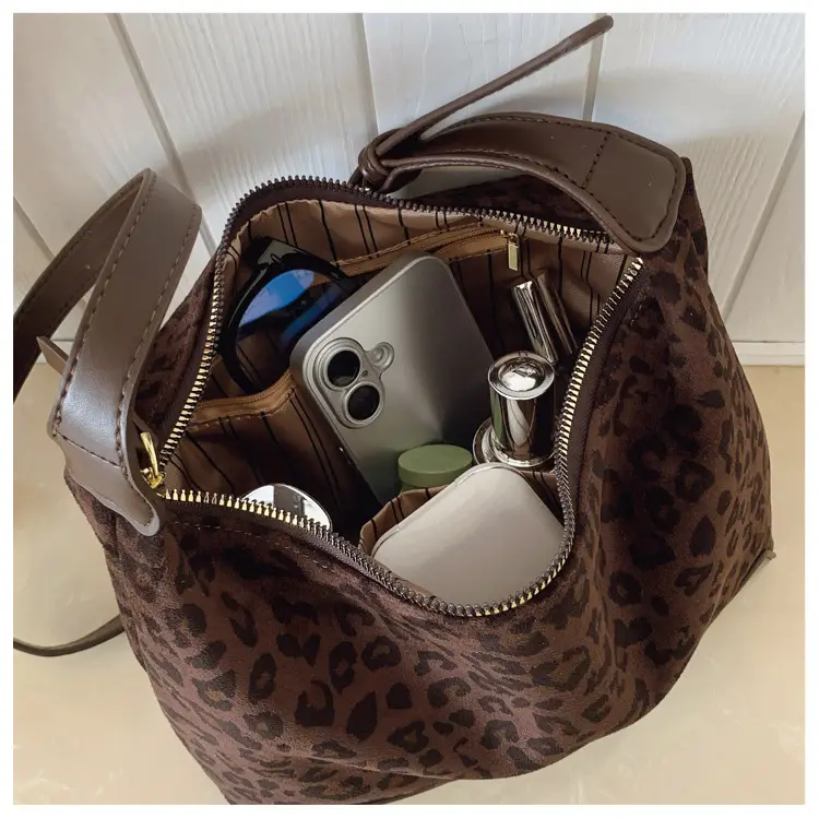Women's Suede Crossbody Bag Brown High-End Commuter — feature 13