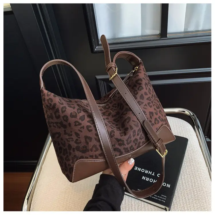 Women's Suede Crossbody Bag Brown High-End Commuter — feature 19